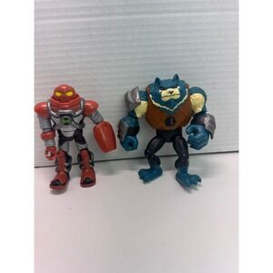Ben 10 Action Figures Lot Water Hazard and Benwolf Blitzwolfer Alien Force Toy